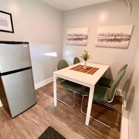 Newly Renovated Studio, Separate Entrance Montreal Exterior photo